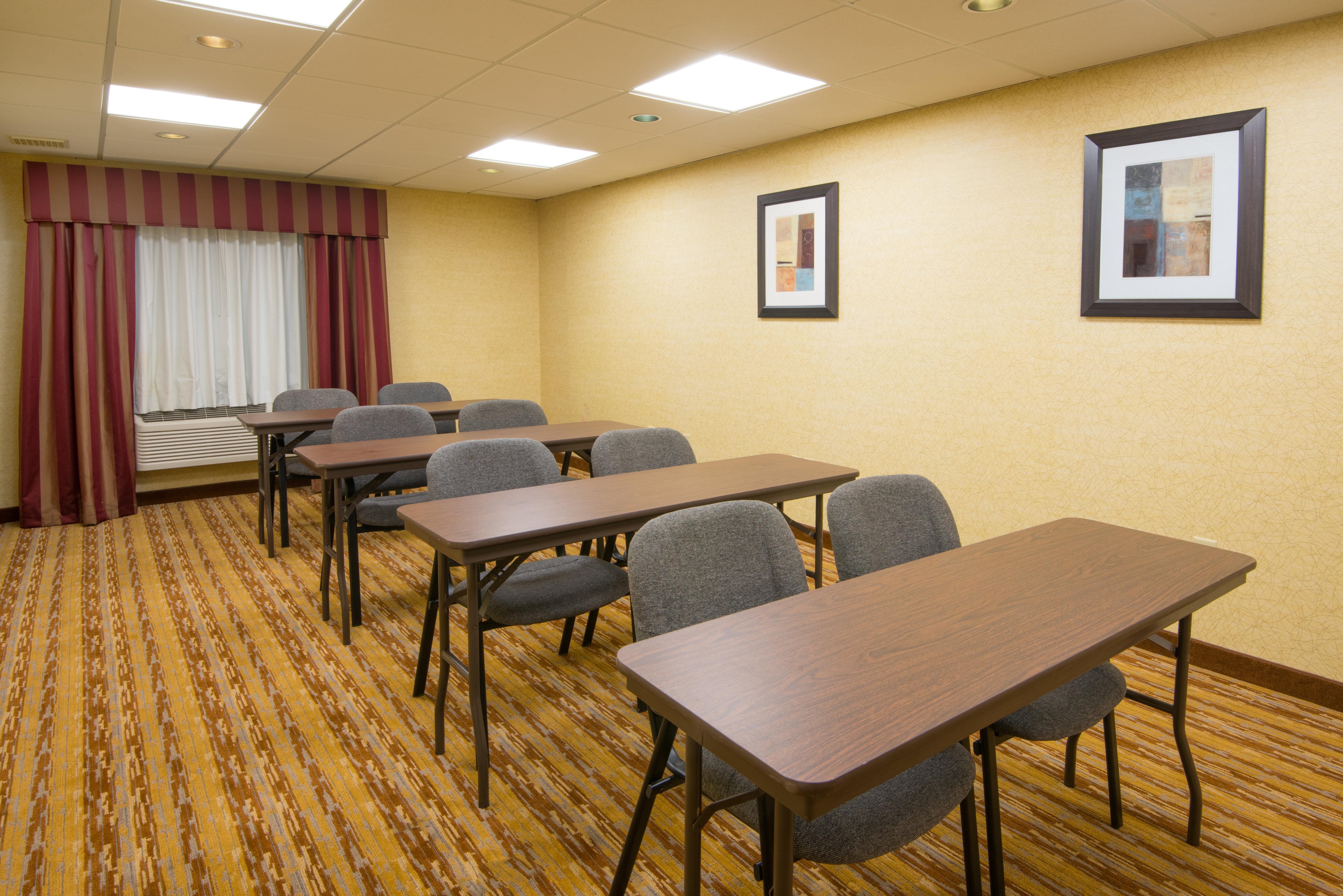 Holiday Inn Express Hotel & Suites Wauseon, An Ihg Hotel Esterno foto